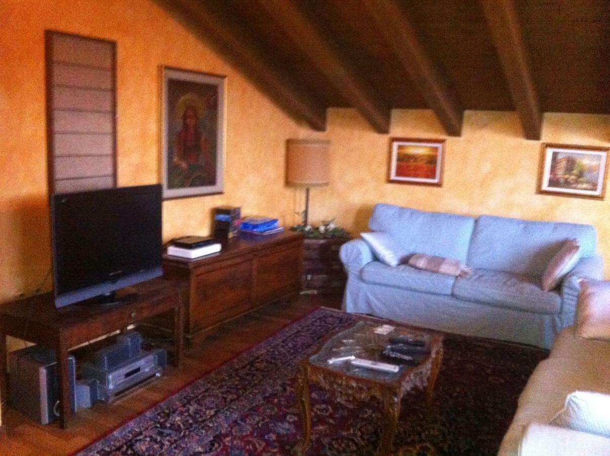 Cascina Cologna Bed & Breakfast Galbiate Exterior photo